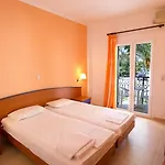 Metaxa Hotel 2*